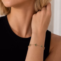 צמיד Floréa Tourmaline על היד עם טורמלין ירוק ויהלומי מעבדה